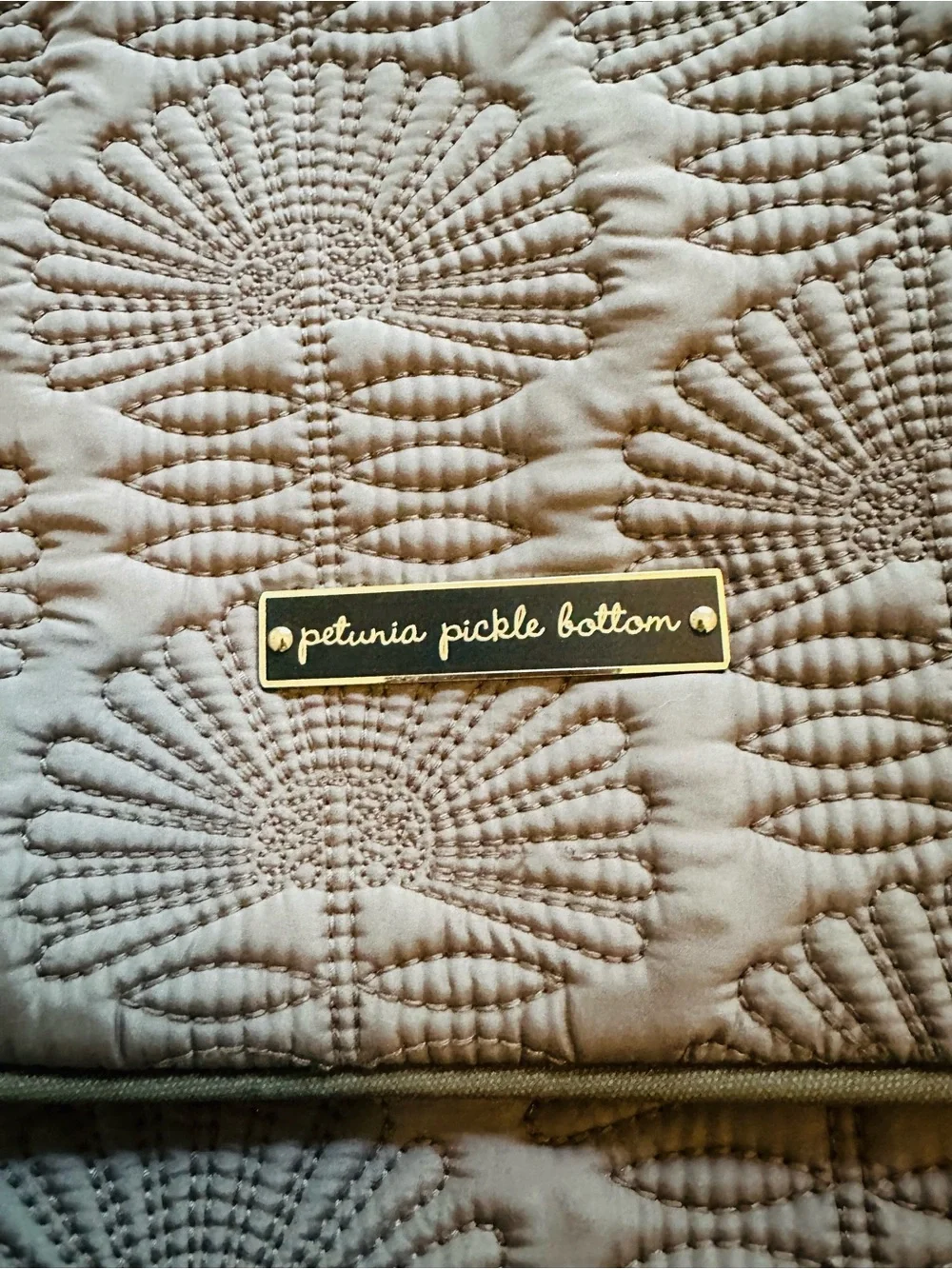 Petunia Pickle Bottom NWOT Quilted Gray diaper bag